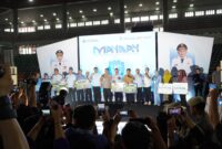 Gubernur Sumatera Utara Bobby Nasution bersama Kapolda Sumut Irjen Pol Whisnu Hermawan Februanto menghadiri peringatan Hari Buruh Internasional (May Day) 2026 di Gedung Serbaguna Pemprov Sumut, Deliserdang. Acara berlangsung meriah dan kondusif, ditandai dengan pemberian hadiah lucky draw termasuk sepeda motor.