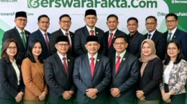 Pimpinan dan seluruh jajaran BerswaraFakta.com menyampaikan ucapan Selamat Hari Pers Sedunia 3 Mei 2026 sebagai bentuk komitmen terhadap jurnalisme yang profesional, berintegritas, dan berpihak pada kepentingan publik.