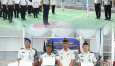Jajaran Rutan Kelas IIB Tanjung Pura menggelar apel dan penandatanganan komitmen bersama dalam upaya pemberantasan handphone ilegal, narkoba, dan praktik penipuan dengan melibatkan unsur TNI, Polri, dan stakeholder terkait, Jumat (8/5/2026).