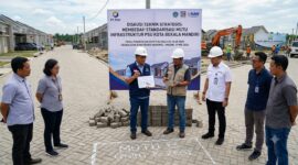 MEDAN — PT PND menegaskan komitmennya dalam menjaga kualitas infrastruktur Prasarana, Sarana, dan Utilitas (PSU) di kawasan Kota Bekala Mandiri. Bersama ahli dan praktisi konstruksi, perusahaan ini menolak serah terima proyek yang tidak memenuhi standar mutu SNI sebagai upaya mencegah kebocoran anggaran dan kerusakan infrastruktur jangka panjang.