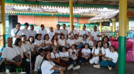 Komunitas Sembiring Farm menggelar refleksi Hari Buruh di Pantai Pondok Permai, mengangkat nilai solidaritas dan perlawanan terhadap ketimpangan sosial.