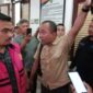 Kuasa hukum Saiful Abdi meluapkan protes keras saat sidang kasus dugaan korupsi proyek smartboard Disdik Langkat di Pengadilan Tipikor Medan.