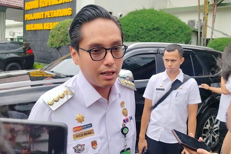 Wali Kota Medan Rico Waas menegaskan perjalanan ke luar negeri dilakukan untuk pengobatan menggunakan dana pribadi dan telah dilaporkan kepada Kemendagri.
