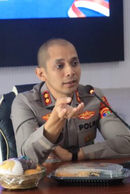 Polres Lamtim Bantah Nenek Sakdiyah Meninggal Saat Penggerebekan